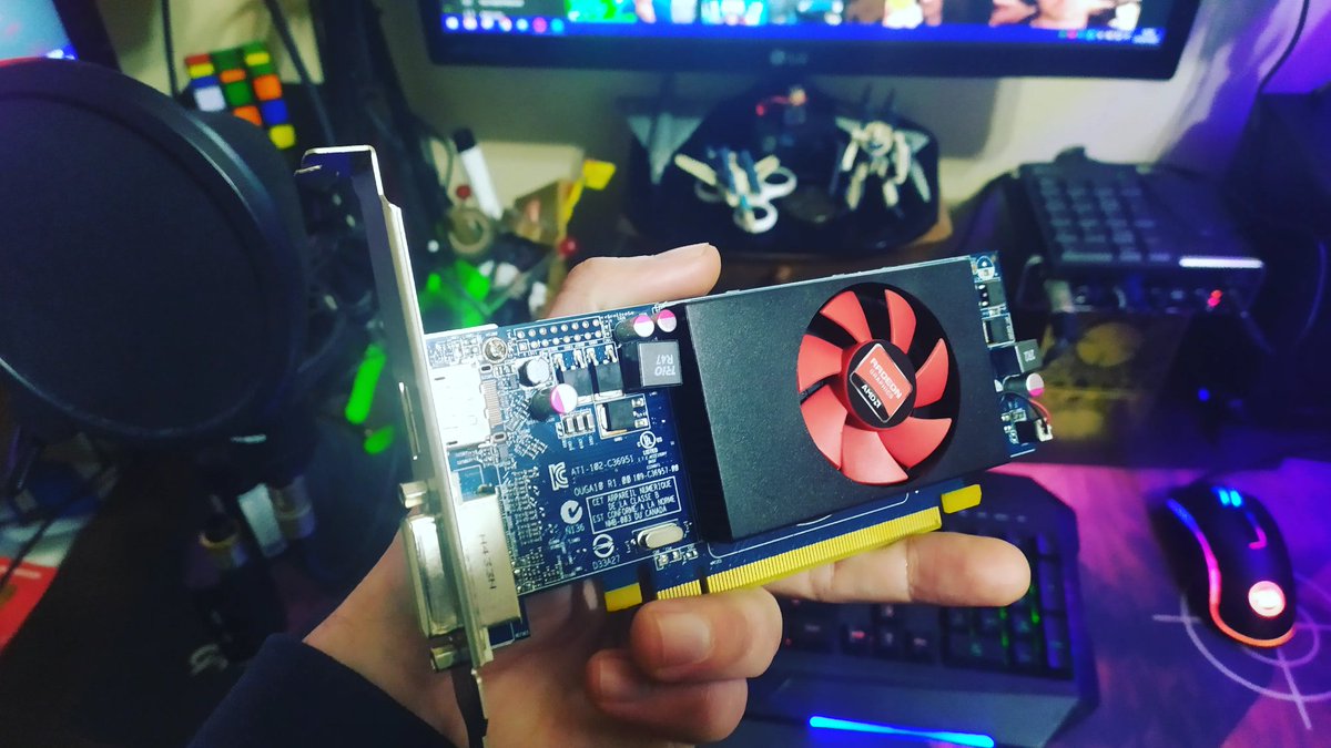 indigente666's tweet photo. Cuando estás revolviendo cajones para acomodar un poco y encontrás un antiguo #tesoro que ni recordabas que tenías...
@TuberViejuner @SpineCard @LaPlayerDos #amd #gpu #radeon @AMD @AMD_Espana #amdradeon #c369 #graphiccard #graphics #retro #gaming #retrogaming https://t.co/O8hmQrVGB9