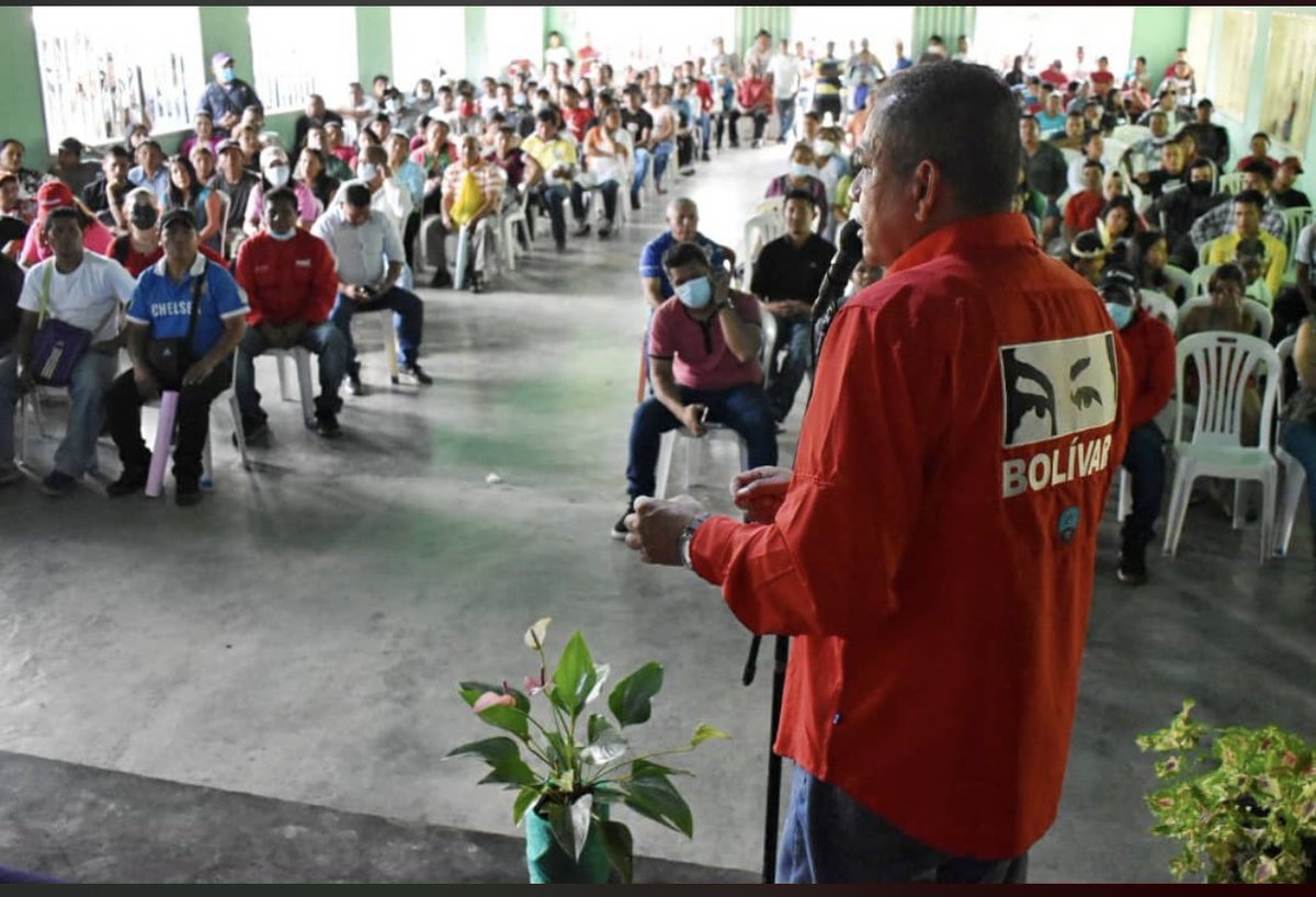 amarcanopsuv's tweet image. Nos vinimos a La Gran Sabana .@NicolasMaduro al encuentro con nuestros hermanos indígenas que se suman junto a nosotros .@PartidoPSUV para la lucha por nuestra independencia y soberanía Patria .@dcabellor @jaarreaza .@delcyrodriguezv @eduardopiate2 @taniapsuv CHÁVEZ VIVE!!!