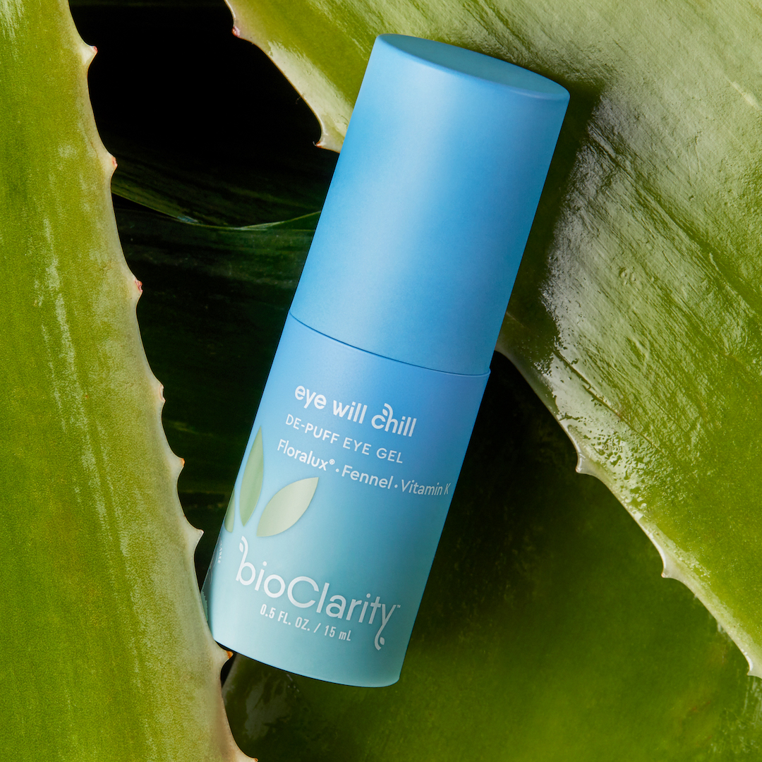 4 SKIN BENEFITS OF ALOE 🌵
 
1️⃣ Helps fade dark spots &amp; fight sun damage 
2️⃣ Has antimicrobial &amp; anti-inflammatory properties to help clear breakouts
3️⃣ Helps hydrate skin &amp; lock in moisture 
4️⃣ Stimulates collagen production &amp; restores skin elasticity