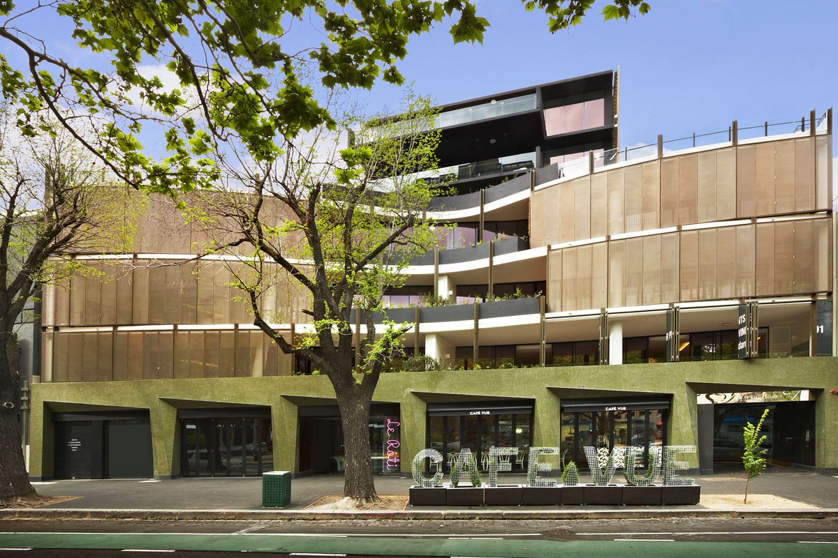 PDS_Group's tweet image. 401 St Kilda Road is a residential development consisting of 17 apartments, 2 basement levels and 6 retail spaces #pdsgroup #pdsgroupvic #pdsgroupresidential #pdsgrouppm #401stkildaroad #melbourne #panurban @probuildconstructions @elenberg_fraser @aurecon @slattery_qs