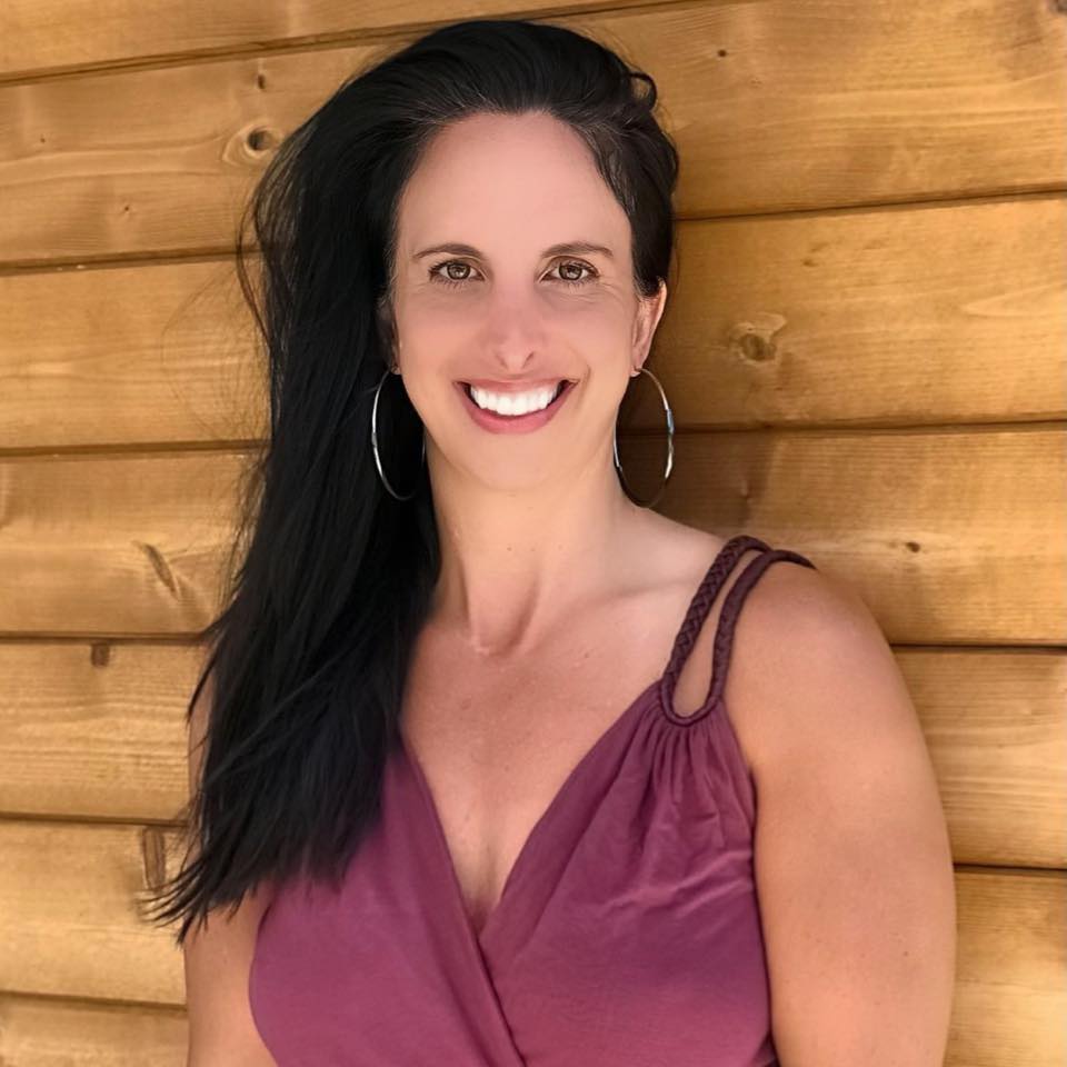 Linked is a transformative story of a high performing athlete that got an infection that almost took her life. SaraMae Hollandsworth was on life support, lost both her legs, her relationship and more. Hear her response to adversity.
livingadaptive.com/if-your-life-s… #amputee #Paralympics