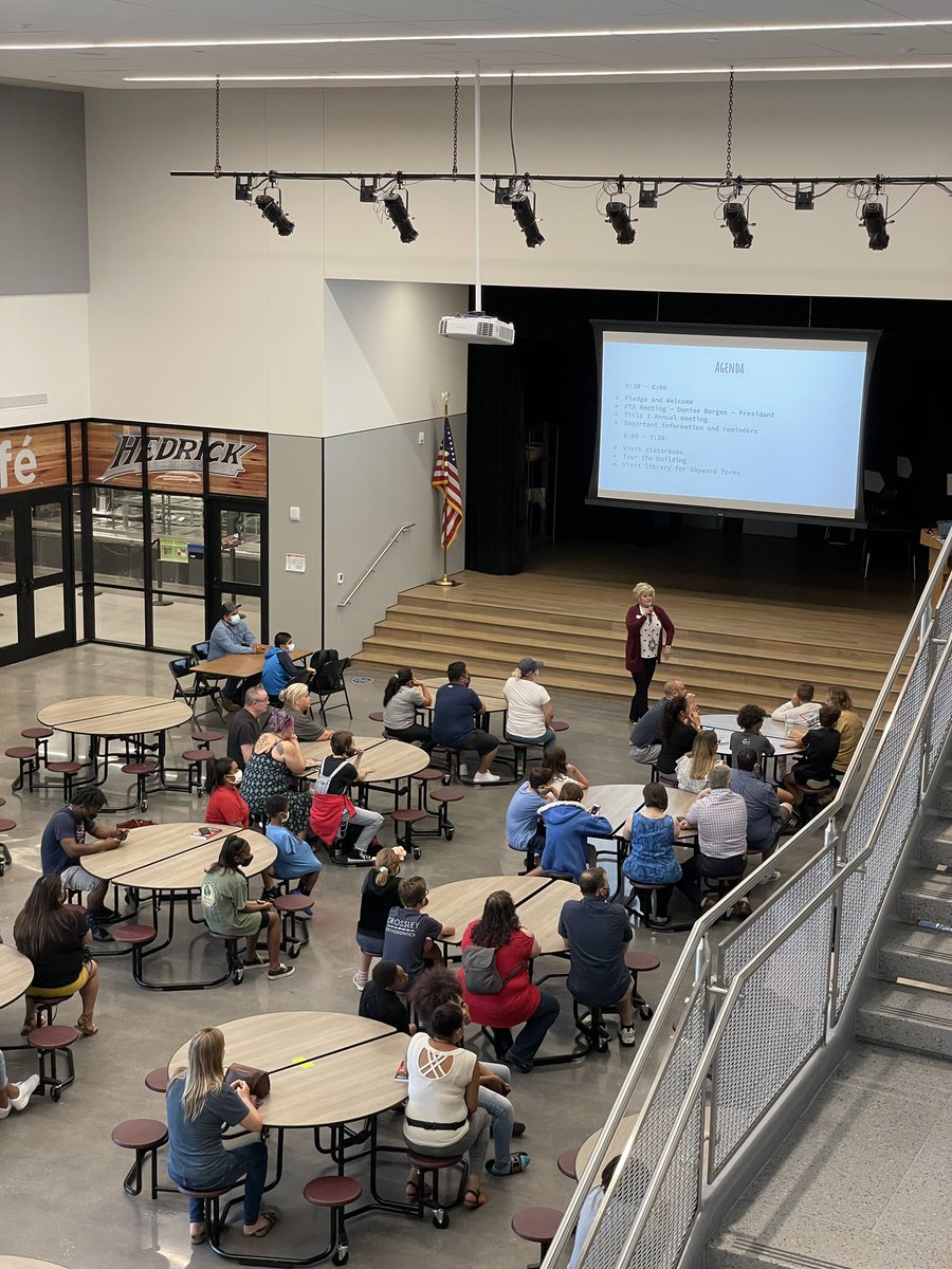 Hedrick_MS's tweet image. @Hedrick_MS open house tonight!#lisdlibs