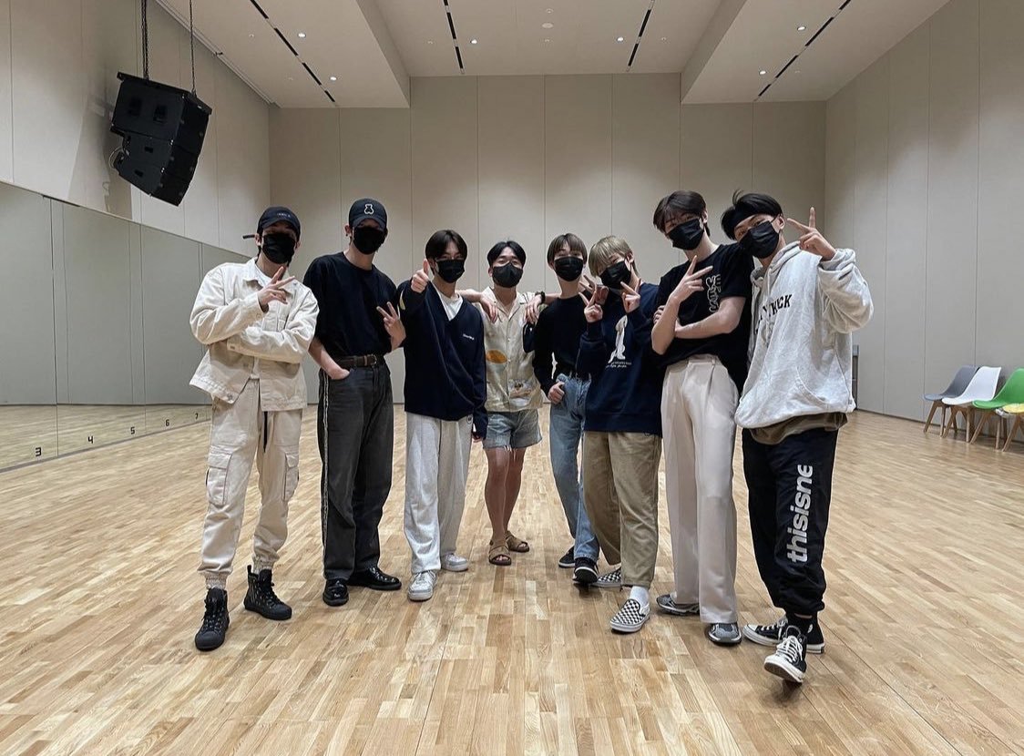 enhypen Instagram update 😭😭