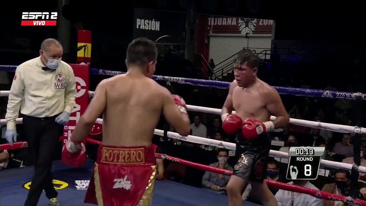 ESPNKnockOut's tweet photo. R8: ¡Qué pelea! 🤩��🏻

Ambos peleadores soltaron de todo y aguantaron 

Nos vamos a las tarjetas 

¿A quién viste como ganador? 🤔

🔥EN VIVO🔥 por #ESPNKnockOut desde Tijuana 🇲🇽

📺 ESPN3 (🇲🇽 y Centroamérica)
📺 ESPN 2 (Resto de Latinoamérica) https://t.co/BIcbHvW5vA