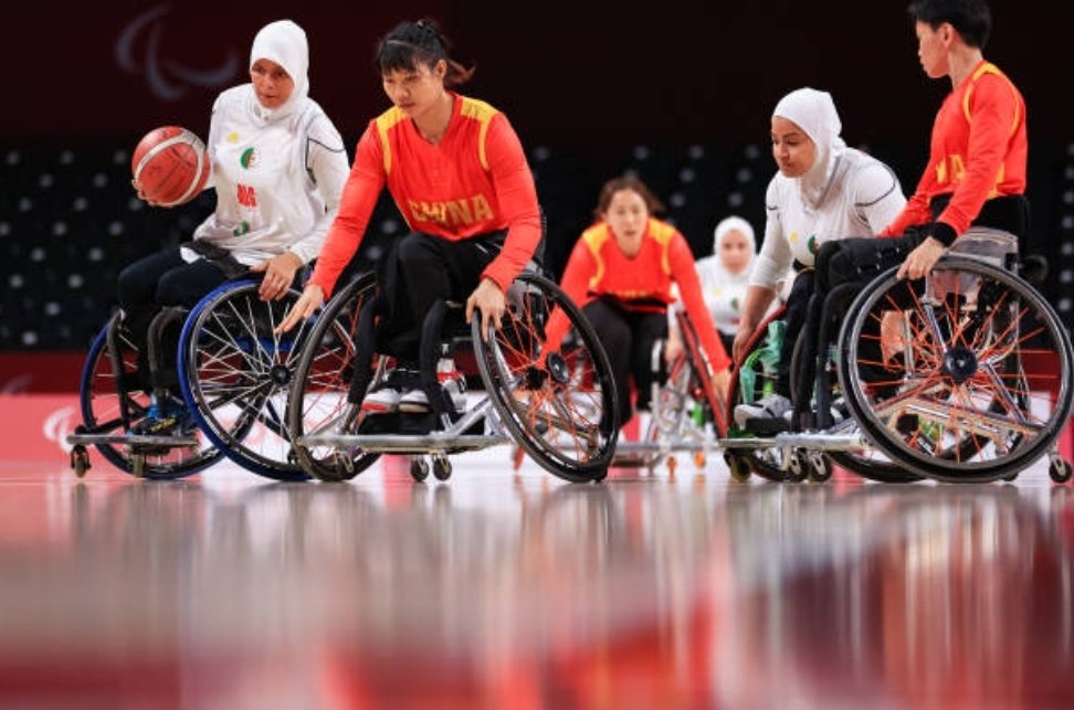 DZSport_'s tweet photo. #Wheelchairbasketball: A defeat for the #ALG Women's team in their first match at the #Paralympics against #CHN final score 25-74. #Tokyo2020 https://t.co/UquKa5ygLz