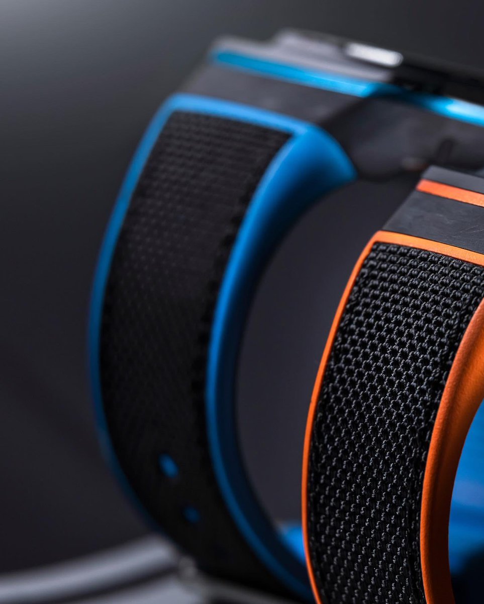 GorillaMexico's tweet photo. ¡Elige a tu Competidor! 

#gorillawatches #gorillamexico #moparofficial #huggerorange #galaxyblue #stingeryellow #fastback https://t.co/COQc2qqmOB