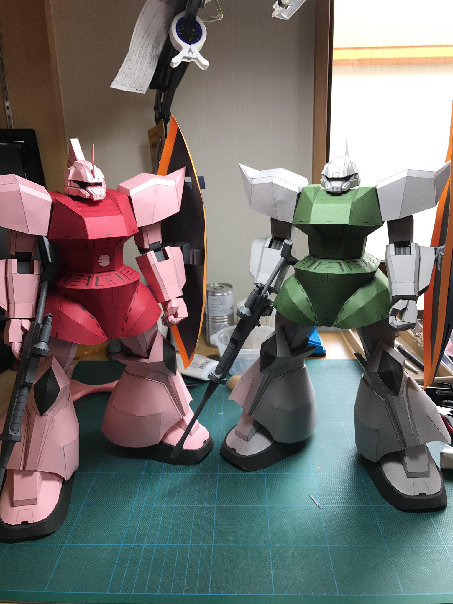 けいけい いつもので フォルダに入ってる二人組晒してけ ペーパークラフト T Co Iyecyywral Twitter