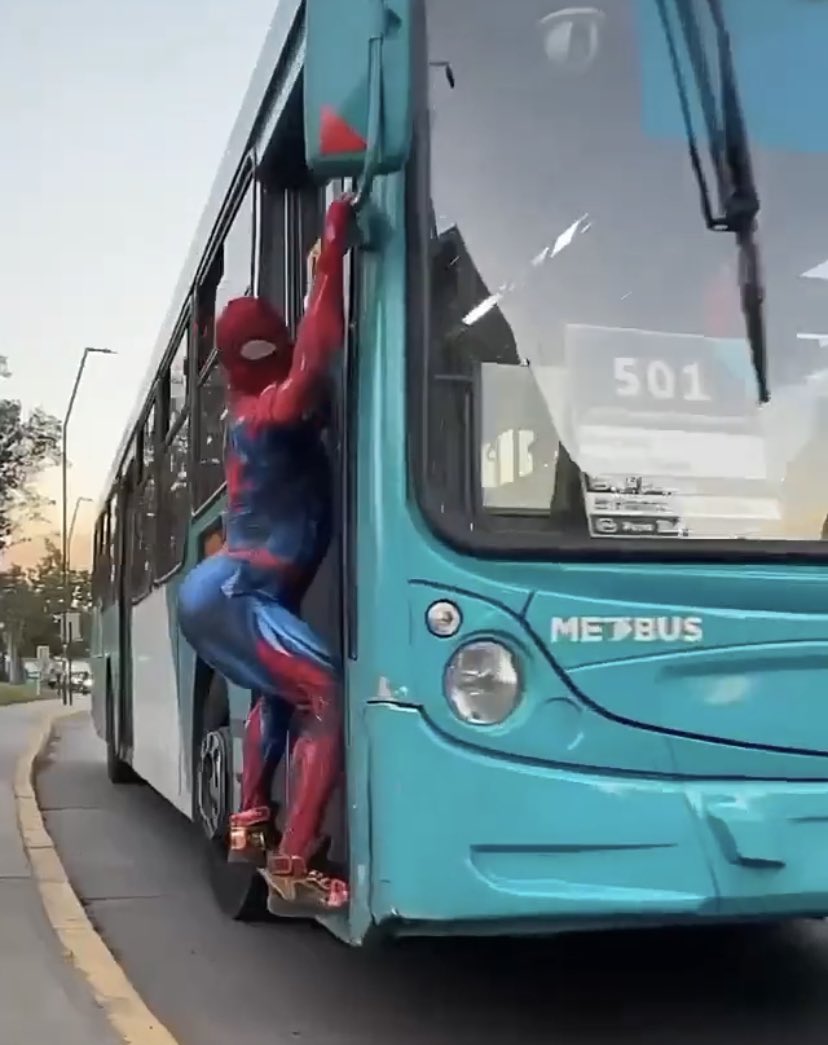 spider-man sensual cosplay santiago chile