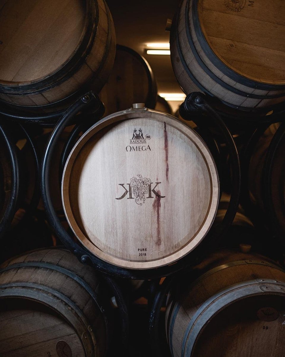 Absolutely loved this beautiful dinner lit by the rising moon over the Adriatic Sea at @korta_katarina  Chef @ante_valentekovic five course wine pairing was just divine. 
photos by <a href="/OldMangoCompany/">Mango Media 🇻🇮🇻🇬</a>
📍Orebić, Croatia
 🏰 <a href="/capcroatia/">Captivating Croatia</a>