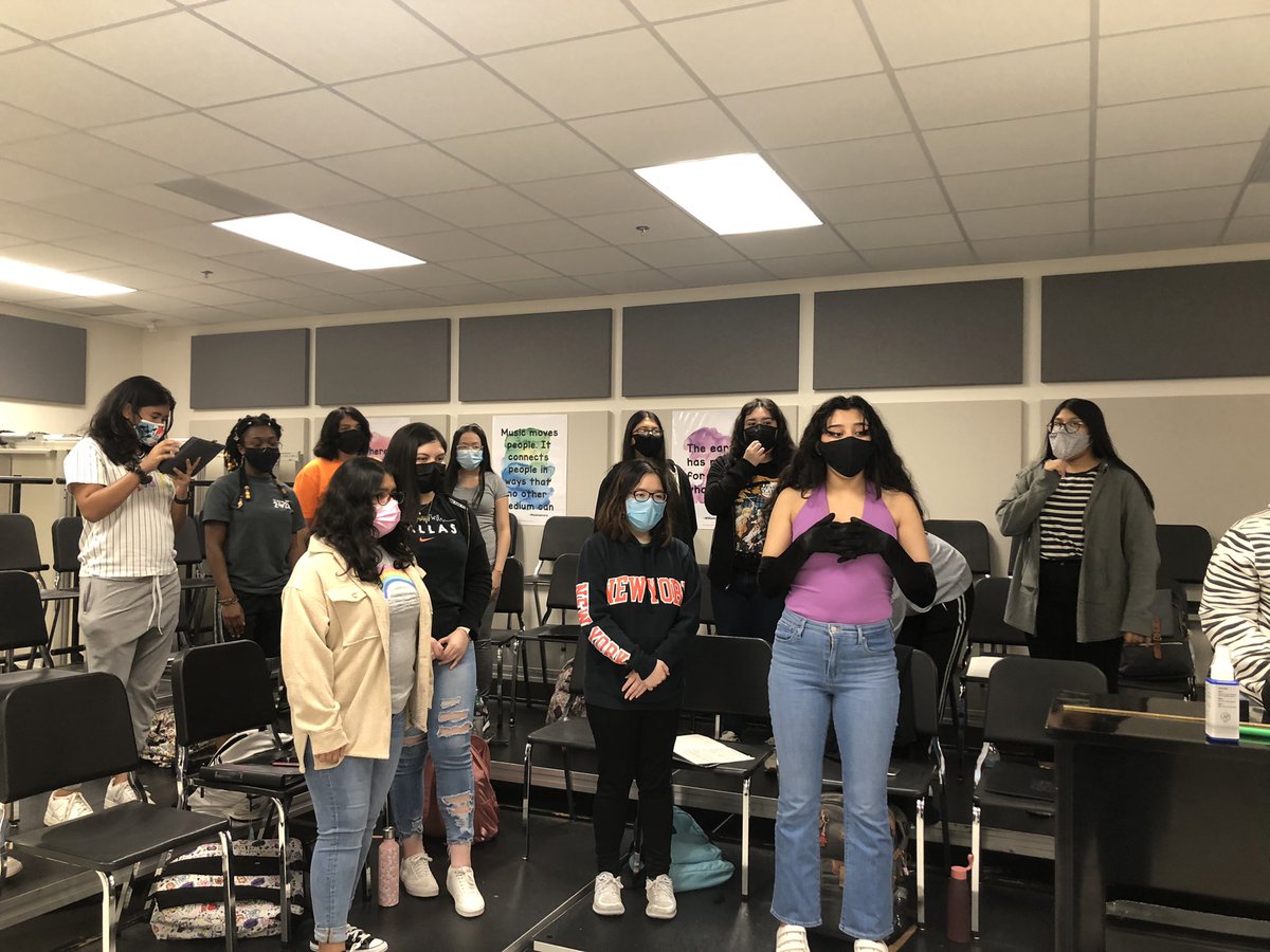 Raider_Choir tweet picture