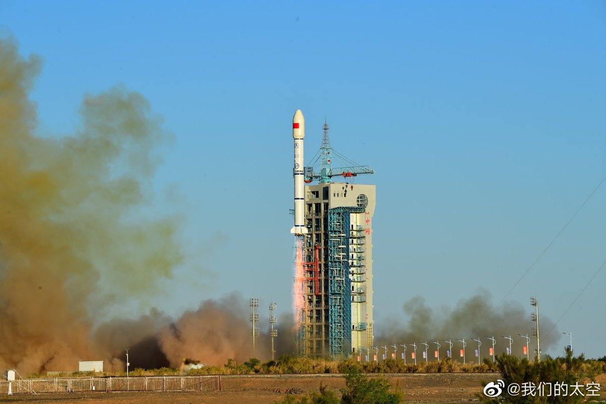 Namus_Lake's tweet image. 北京时间2021年8月24日19时15分，中国在酒泉卫星发射中心 #JSLC 用长征二号丙运载火箭/远征一号S遥二上面级，成功将融合试验卫星01/02星送入预定轨道，发射任务获得圆满成功。此次任务是长征系列 #LongMarch 运载火箭的第385次飞行。