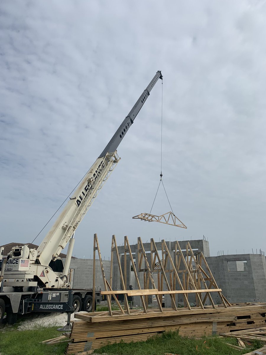 jwalters_build's tweet photo. Truss me. It’s a good day when this happens on a jobsite. https://t.co/MBXXdJvk94