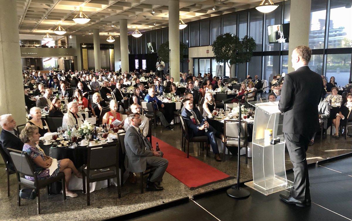 MarkAllan1426's tweet photo. Had a great time emceeing the BBB Eclipse Integrity Awards one last time. Great to be a part of this inspiring event for 20 plus years! @WDTN #BBBEclipse https://t.co/dC0PvkwaWY