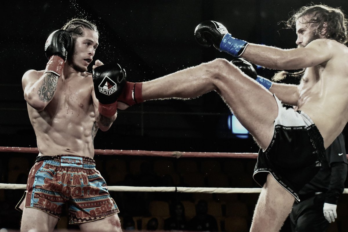 CaliFights's tweet photo. the art of 8 limbs. displayed beautifully at @geoff_quares’ @Triumphant_MTS by @eddieabasolo and @AlexBublea!! 

@Triumphant_MTS growing the sport one muay at a time!! 
📸: @califights https://t.co/iks3ExdcTo