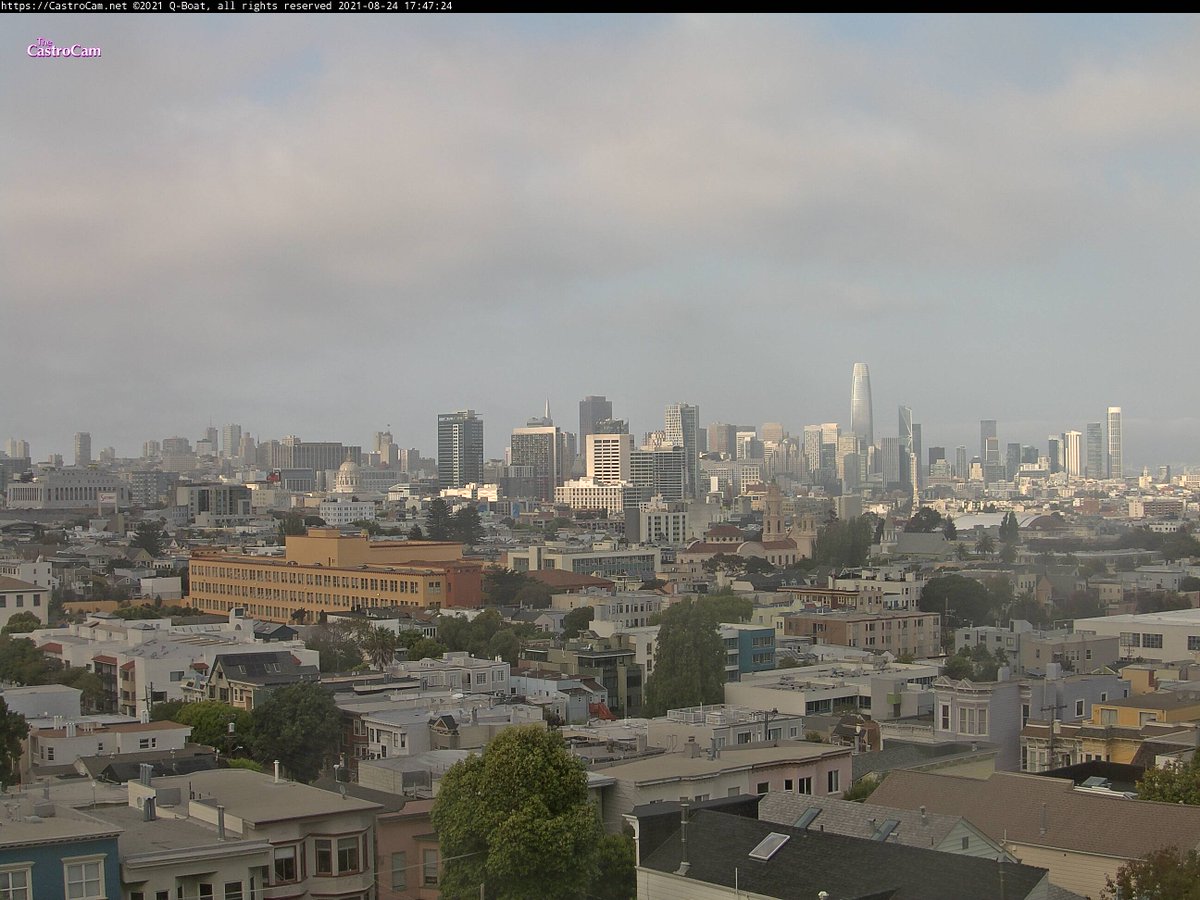Low clouds continue to hover over the City by the Bay this afternoon as we the marine layer continues its slow march inland. #CaWx