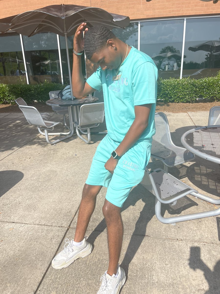 CMDCEOTrey's tweet photo. He can't put on that drip, he ain't one of us!

One time for cuz @Itz_Kenny_Trick 💎 for representing the brand the right way 🦾 #CMD4LIFE https://t.co/UBdkUbn3Ab