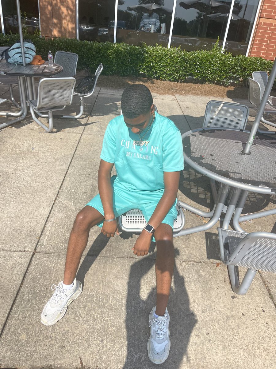 CMDCEOTrey's tweet photo. He can't put on that drip, he ain't one of us!

One time for cuz @Itz_Kenny_Trick 💎 for representing the brand the right way 🦾 #CMD4LIFE https://t.co/UBdkUbn3Ab