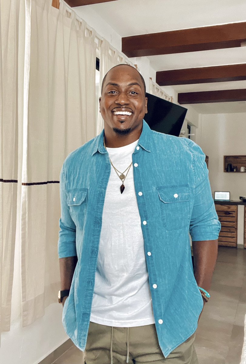 marcusmajors_'s tweet image. Been Exercising My Soul Lately: 💪🏾🧿
-Building Strength In Character
-Defining Beauty In Spiritual Growth
-Balancing Good Health In Moral Fiber

Thanks For The Shirt #expressmen 
#MMajors #inspiration #expressyourself #awakenyoursoul