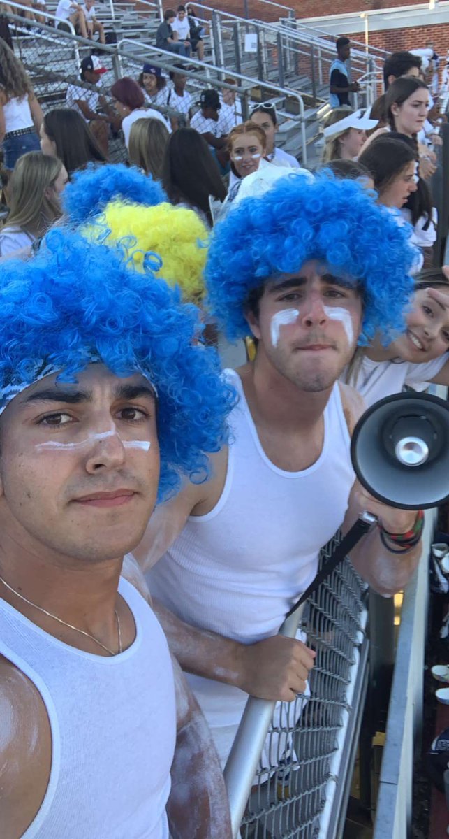 solonspiritboys's tweet photo. COMETS ARE YOU READY FOR SOME SOLON FOOTBALL???? FRIDAY 5:00 @ SHAKER IT’S A 🟢NEON🟠 OUT EVERYONE COME CRAZY AND SUPPORT OUR COMETS!! https://t.co/aqst3iKUBP