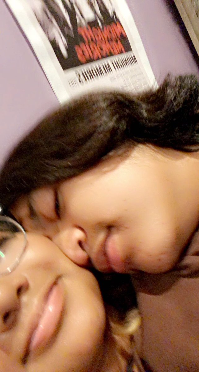 PauloTovar5's tweet photo. like look at my gf i’ve never felt like this before idk she’s so different and now i’ve been met with true happiness i truly love this girl <33 #cringeeeee https://t.co/Q7Vvff3ue0