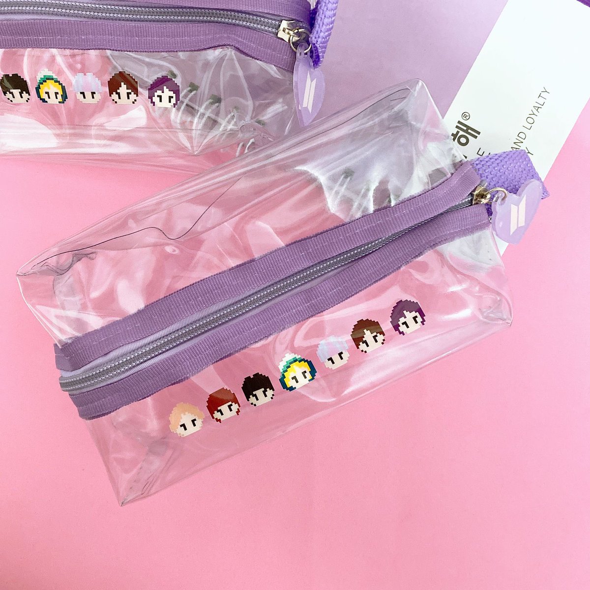 ughshop's tweet photo. 🤍 SORTEIO SURPRESA!!!

Quer ganhar esse estojinho lindo&amp;roxinho que está ESGOTADÍSSIMO lá no site? Então corre pra participar!!! É só CURTIR e dar RT nesse tweet que o resultado sai em 24h!!! 

Fácinho, né? E essa não é a única surpresa da semana 🙈 https://t.co/v81lPbI4DL