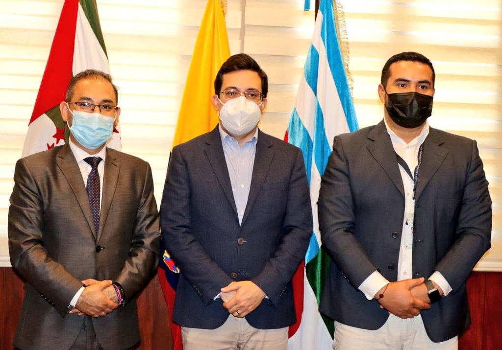 ¡Hablar de #EPS es hablar de productividad! Nuestro Dir. Gral. <a href="/PaulCuevaL/">Paúl Cueva</a> conversó con el Gobernador de la <a href="/GoberManabi/">Gᴏʙᴇʀɴᴀᴄɪᴏ́ɴ ᴅᴇ Mᴀɴᴀʙɪ́</a> @juanfra_nunez, sobre el trabajo asociativo en las organizaciones de la #EPS con el propósito de generar programas conjuntos que potencien sus emprendimientos.