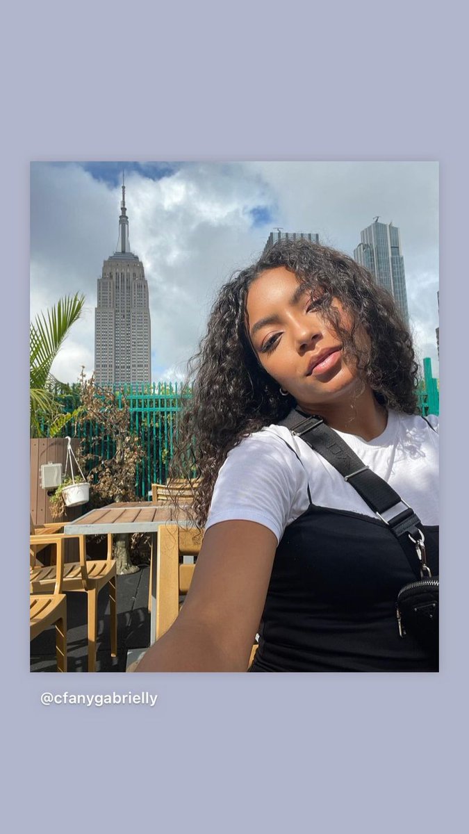 BeauanyAccesss's tweet photo. Não sei o que e mais belo, Any Gabrielly ou a vista! 😍 

📲 CFAG (@/cfanygabrielly) via Instagram Story. https://t.co/T5orftURrV