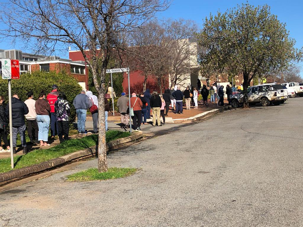 M_McCormackMP's tweet photo. Residents of @temorashire are doing the right thing &amp; getting COVID tests after a number of exposure sites in #Temora &amp; #Beckom.

If you have the slightest of symptoms, please get tested.

You are helping to keep your friends &amp; family safe, your community safe &amp; your nation safe. https://t.co/RRcqHgUbDn