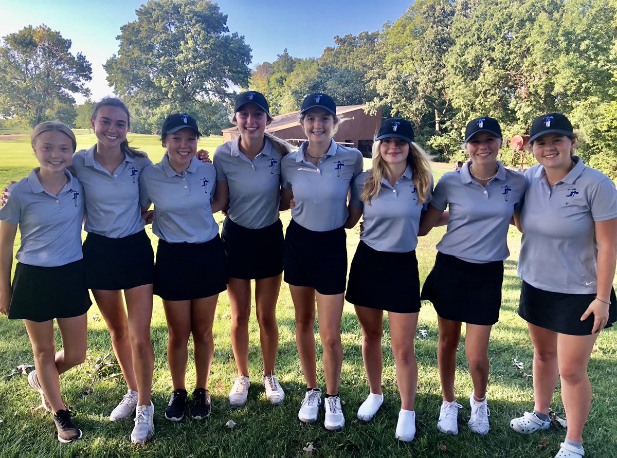 RuralGolf's tweet photo. This groups turn at tournament golf! ⛳️🏌🏻‍♀️🏆

#anotherdayanotherW
#Ruraltough https://t.co/oFdNrvrRwv