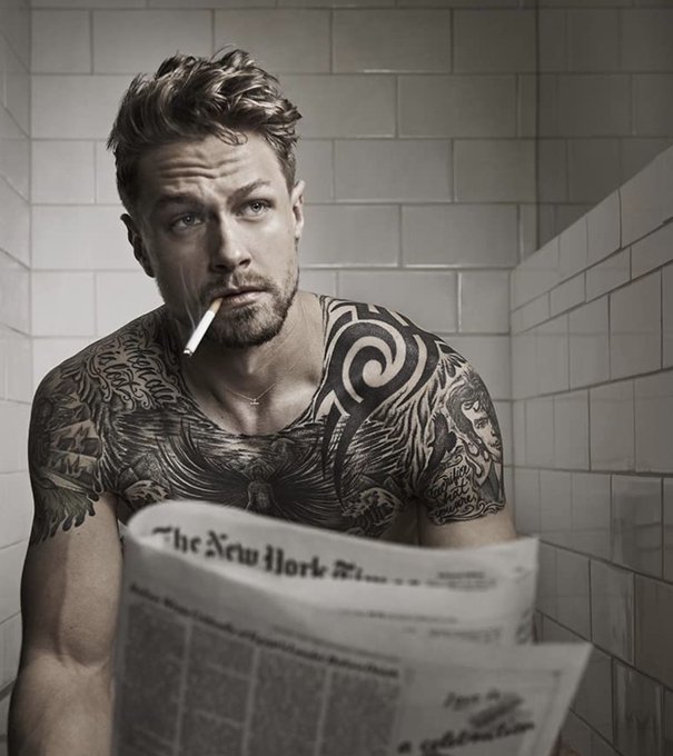 Watch Bishop RéMix's leaked NSFW photo on TwXstars