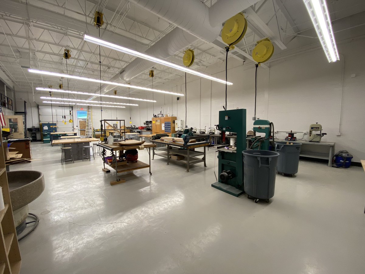 NikolausTechEd's tweet photo. First day of year 7 out of the way and started out with a newly renovated space. Thanks to all that helped, especially our maintenance guys 👍 https://t.co/26O7rCFdhX