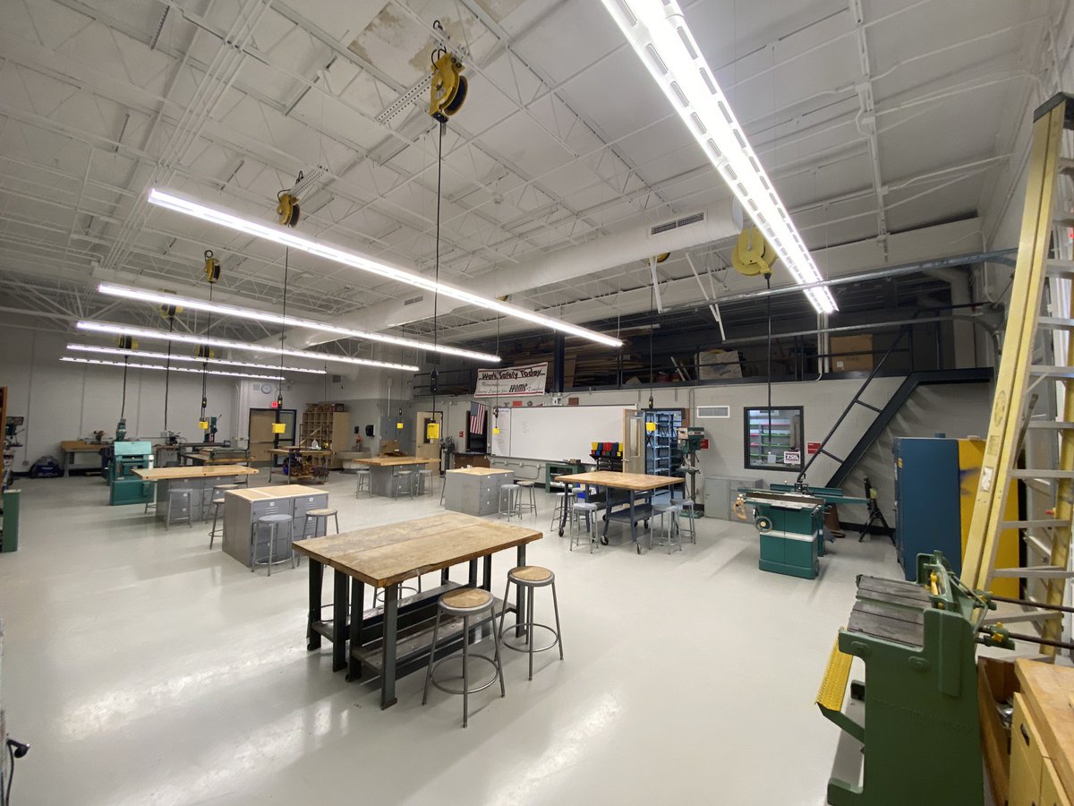 NikolausTechEd's tweet photo. First day of year 7 out of the way and started out with a newly renovated space. Thanks to all that helped, especially our maintenance guys 👍 https://t.co/26O7rCFdhX