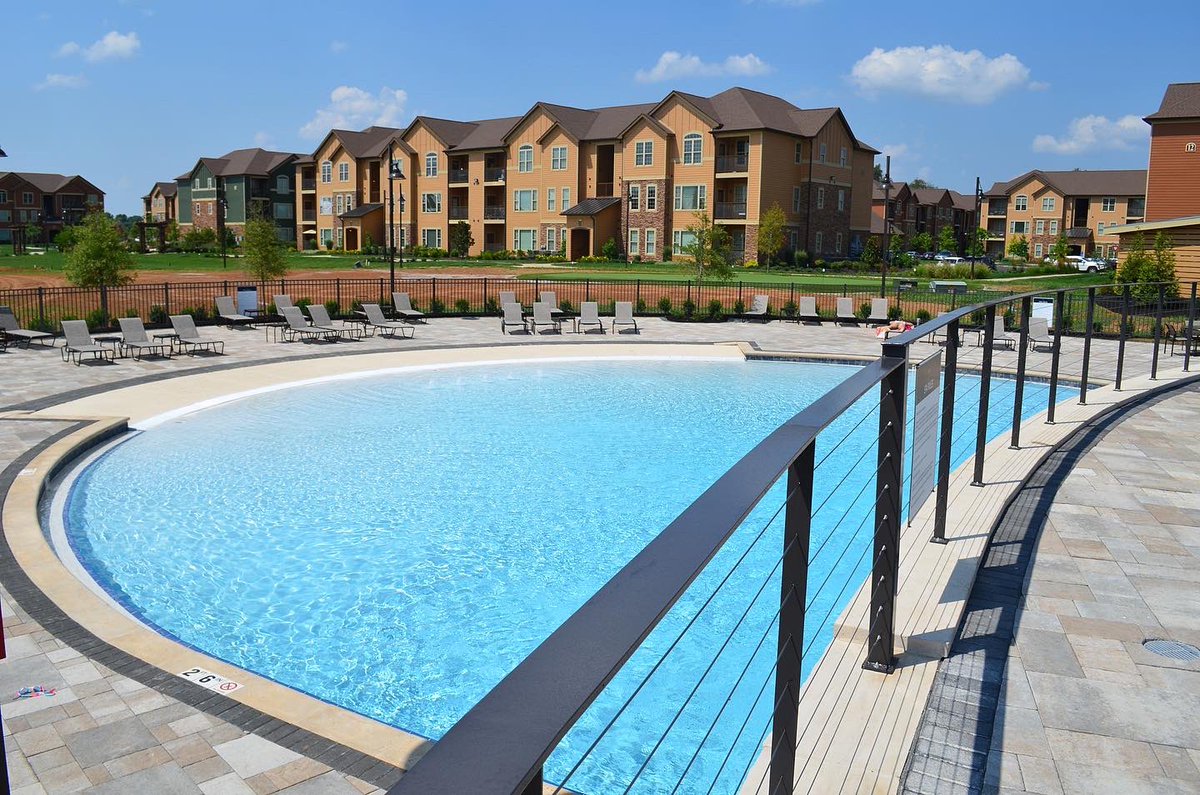 CoxPools_Bham's tweet image. We can’t decide which feature of the Hub is our favorite! What is yours?

Tile: Classic Tile Designs
Plaster: Super Blue Diamond Brite 
Coping: Hartstone
Engineer: LBYD 
GC: BL Bennett

#zeroentry #40footspa #itstimetoloveyourbackyard #letsgoswimming #coxpoolsbirmingham #pool