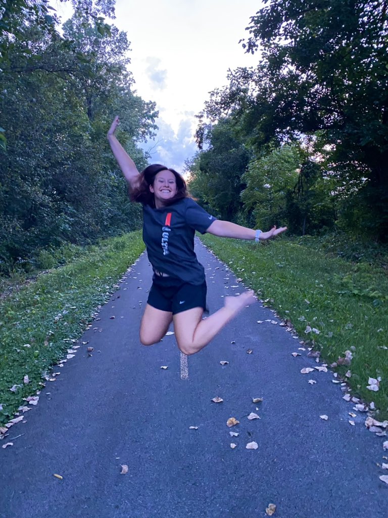 _kennedyannp's tweet image. When you get that final race confirmation for the @nycmarathon from @MichelobULTRA! Pure JOY! 🤘🏼 #runforultra