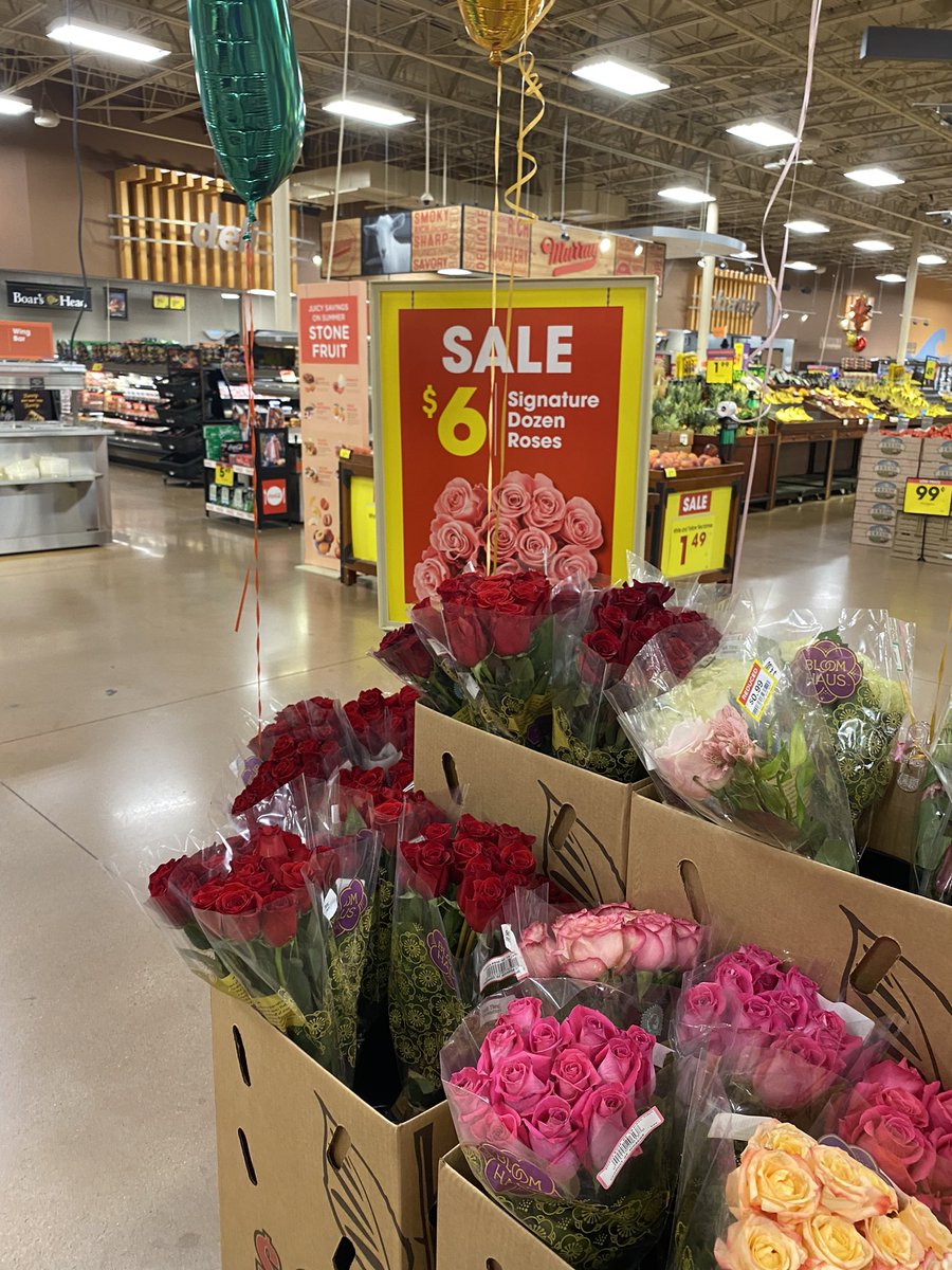 ___inCANdescent's tweet image. Truly screaming at all the flower discourse cuz literally at Krogers….
