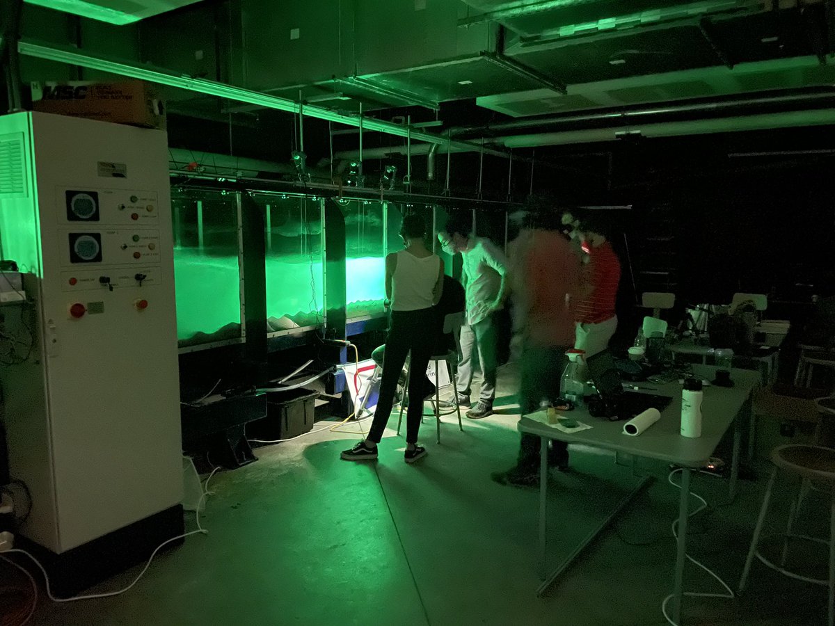 dr_bw's tweet photo. Day 2/5 for #FlumeWeek. Finally ran some primo experiments with lasers firing. Today I realized that lab work is a lot like fieldwork just without the sunburn. Little goes according to plan and something always needs to be MacGyver’ed. More progress and updates tomorrow. @USCRP https://t.co/oHemu8ImLm