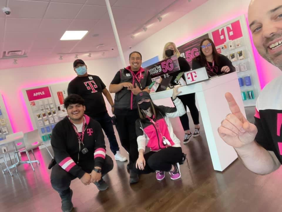 Come celebrate our ribbon cutting with us! 
Join your local Austin T-Mobile team, the T-Mobile Truck, and the Austin Chamber for an afternoon of fun and unbeatable promotions!
Wednesday September 1st, 11:00am
1101 18th Ave NW
Mark your calendar! See you there! #TMobile #Uncarrier