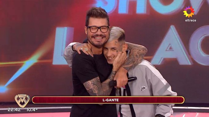 -Marcelo, hay que subir el rating como sea
-