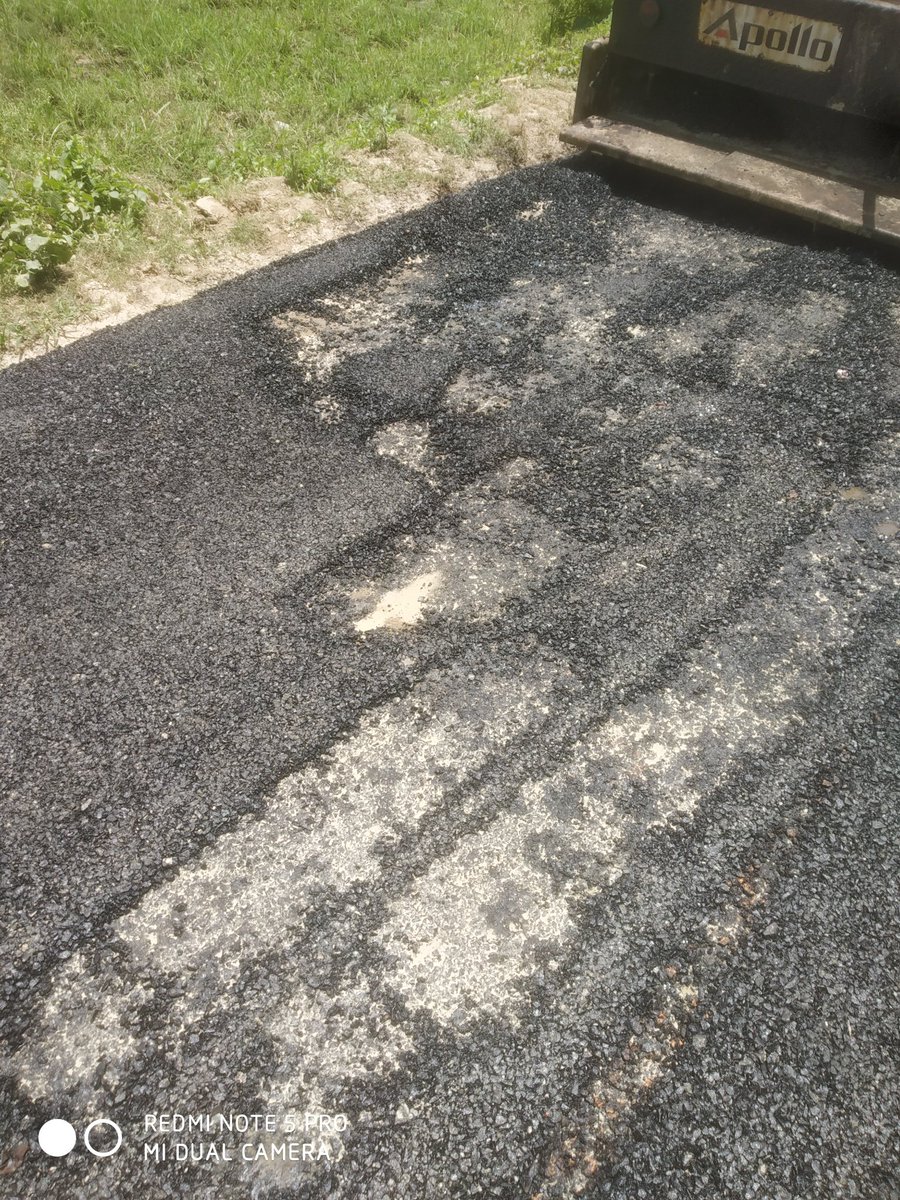 krishna_aashish's tweet photo. @nitin_gadkari This is how contractor makes road in our village
@ pin 841226 https://t.co/sBk7Ub1xwG