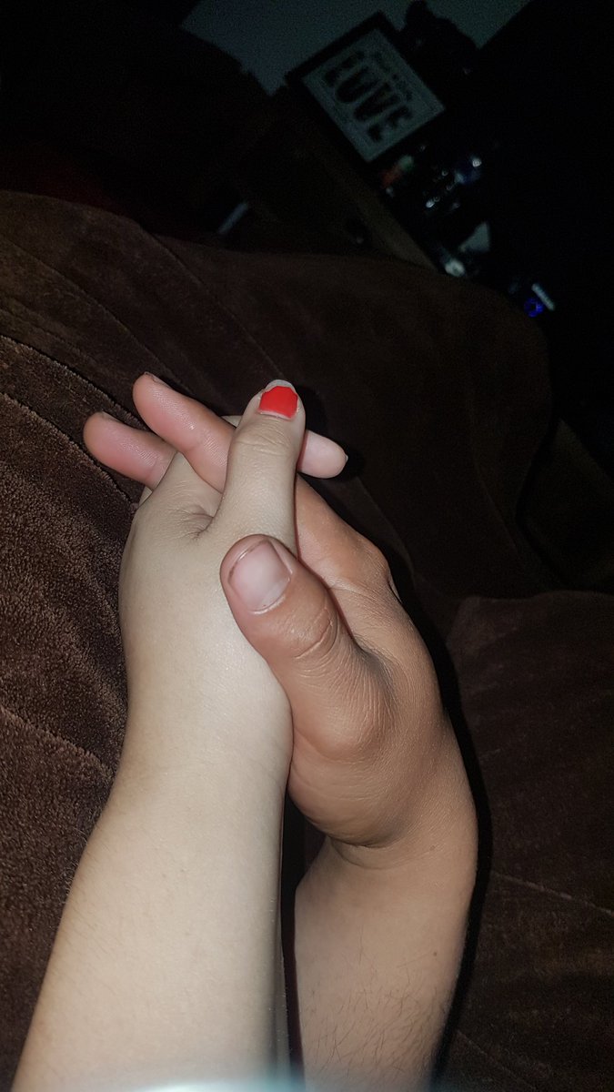 4 años de conocernos virtualmente y 11 meses de conocernos físicamente, por más noches así como ahorita ❤ con la misma emoción del primer día que nos conocimos 💏