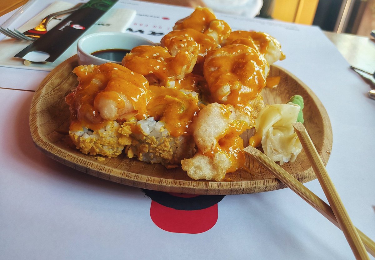 Eliffkklc's tweet photo. Sushi Date🍣 https://t.co/oIy4OhpNO7
