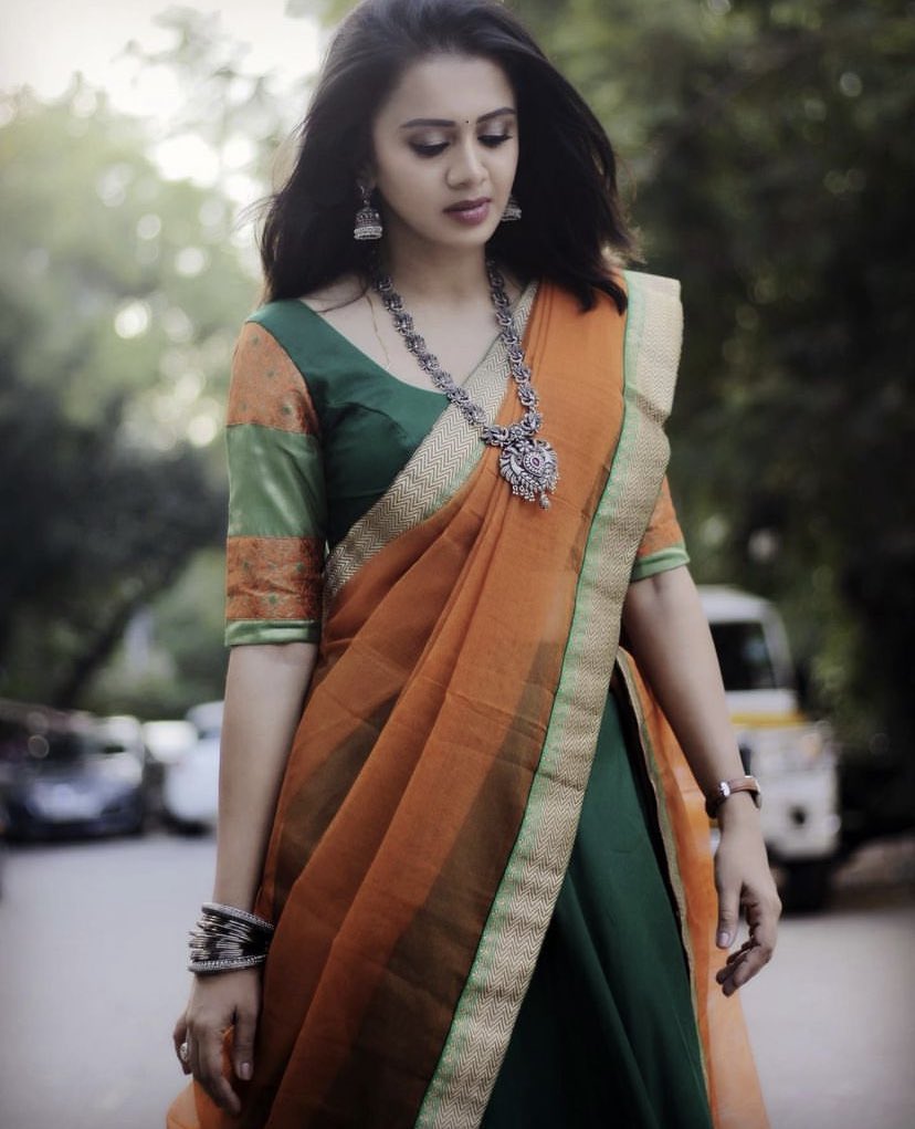 chapplyc78's tweet photo. Happy birthday @AnjanaVJ https://t.co/WK9Wgr8iS5