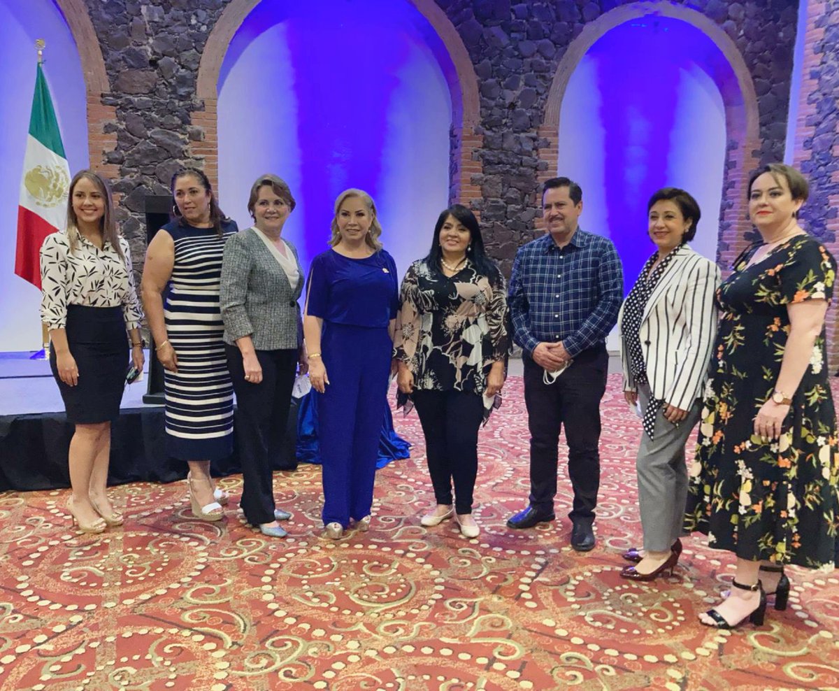 nestora_salgado's tweet photo. Muchas gracias por la invitación a Unidos Generando Crecimiento y Desarrollo para México, fue un honor coincidir con mujeres emprendedoras que luchan día a día para contribuir en el progreso de nuestro país. https://t.co/eRyHCMRDoj