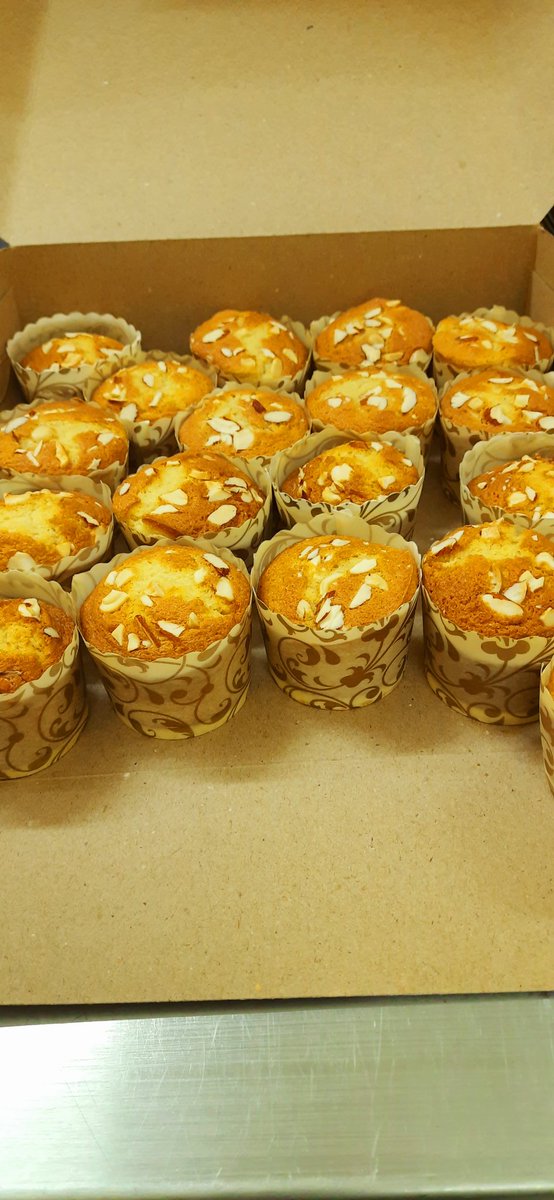 AshokChef3's tweet photo. Ashok Chef Cakes
#ashokchef #pastrychef #easycakesbychefashokkumar
https://t.co/EnUz0k4PIi https://t.co/pswnLdxAmN