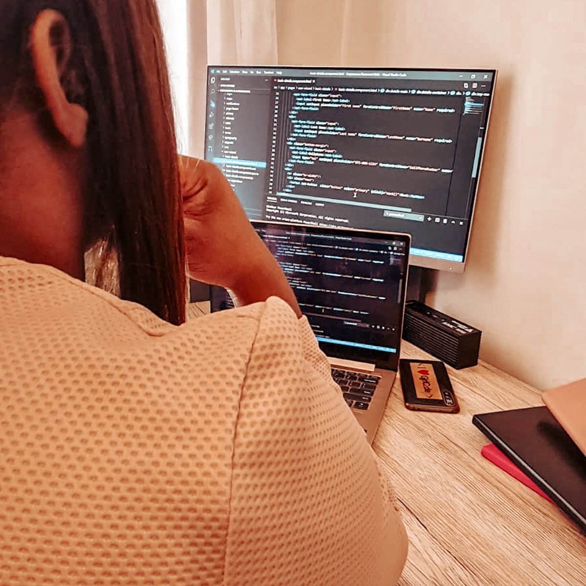 Zandi_Mkwanazi's tweet image. Are you an unemployed Female I.T graduate looking for your way into the industry?

@GirlCode_za has opened up 300 GirlCoder Developer Scholarships! 

This is 3 month online training with permanent job placements into tech companies at the end of the training. 🧵