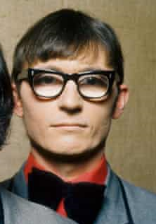 A very Happy Birthday today to the singer-songwriter Elvis Costello 