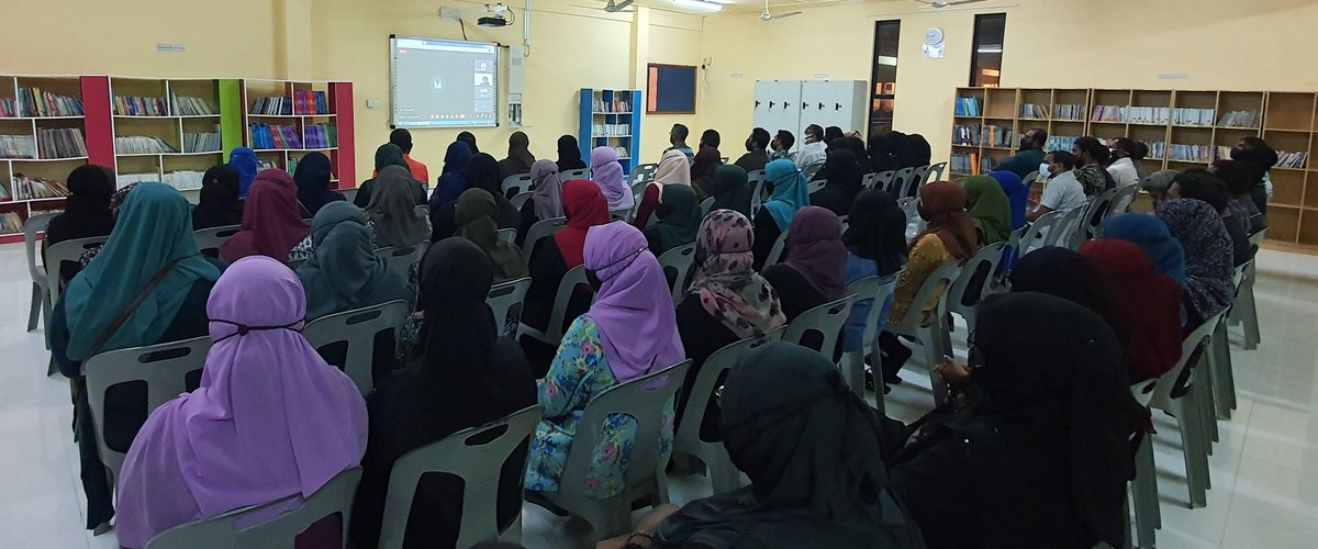 eduGS_53's tweet photo. Awareness session on Educational Act to all the local staff.

@MoEdumv 
@aisthly 
@aminath300 https://t.co/eUgSLxpEma