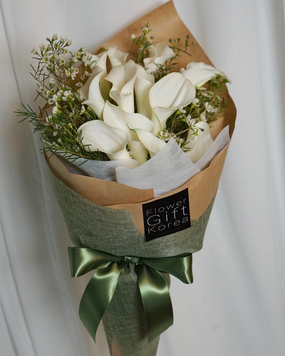 flowergiftkorea's tweet photo. This beautiful and elegant call lily bouquet was delivered to a friend that loves calla lily.
What are your friend's or loved ones' favorite flowers?
#callalily #friendsfavorite #friendsgifts #loveyourfriends❤️ #flowergiftkorea
#korea #seoul #flower #yangjae #koreatravel #tha https://t.co/mOZCIK3QNF