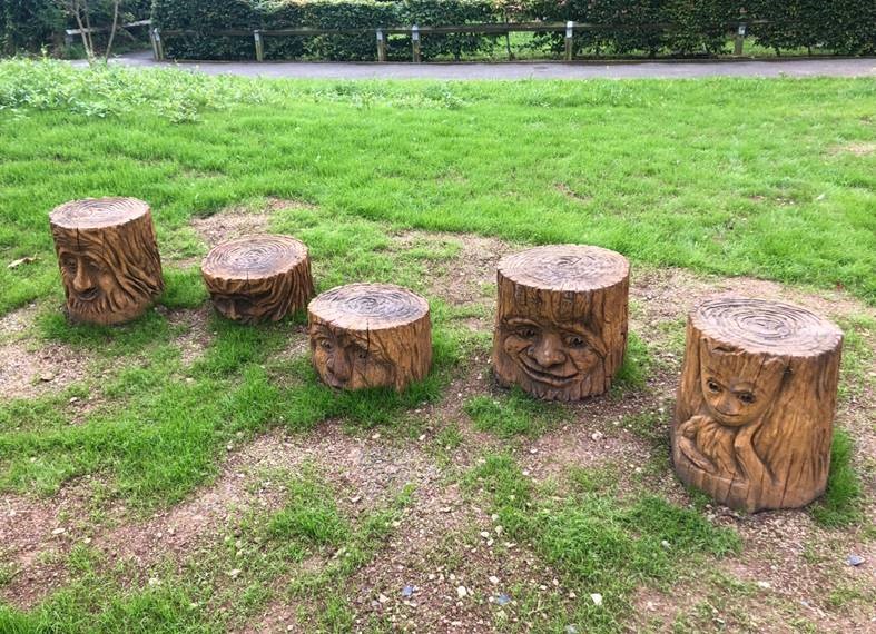 AbbieShaw_SW's tweet photo. The public art and open space at Thorndun Park, Chard has created a wonderful place for local residents to enjoy. The detailed carved stepping logs by Matthew Crabb bring an artistic flair and a lovely finish to this development. @StonewaterUK @boon_brown @bailygarner https://t.co/JbgUlLbcYF
