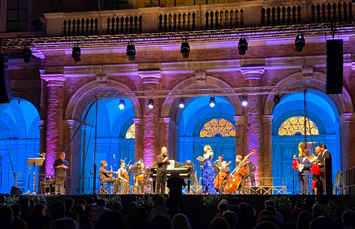 DanheraItaly's tweet photo. Le Atmosfere DANHERA Italy accompagnano la magia del Gigli Opera Festival nell’estate 2021.

Grazie a tutti i Magnifici Artisti e al Grande Maestro Riccardo Serenelli con i quali condividiamo la Grande Arte Italiana nel Mondo!

https://t.co/zRIACOwYI3 https://t.co/A5qXyXiD0a